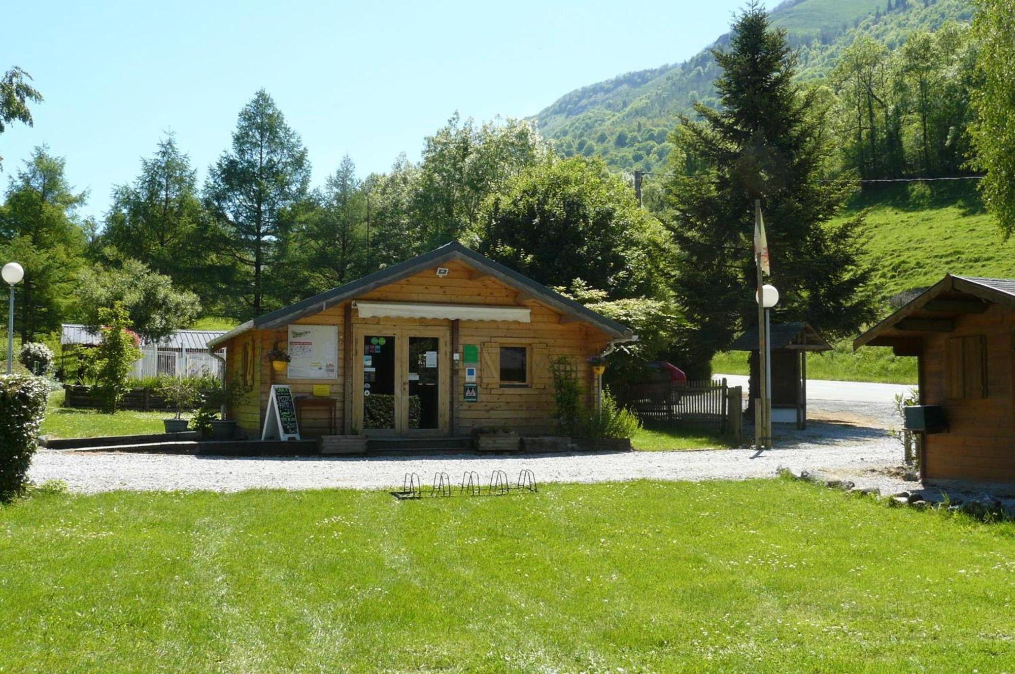Louvie Juzon 乐雷伊营地旅馆酒店 外观 照片